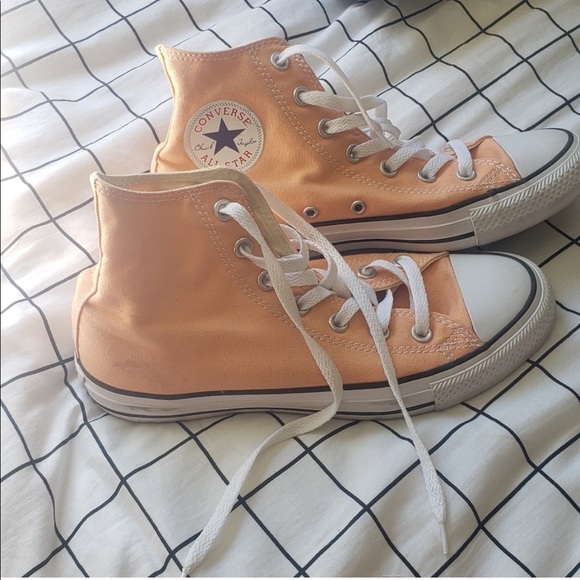 peach leather converse